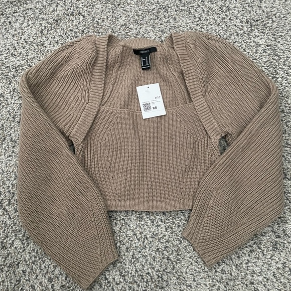 Bundle 3/$15 - Forever 21 Cropped Sweater - Picture 3 of 4